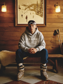 AVENUE MONTAIGNE HOODIE